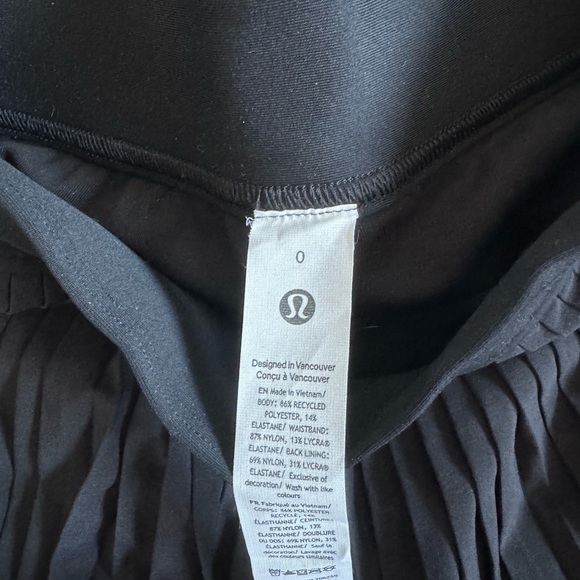Luluemon Varsity High Rise Pleated Skirt - Picture 4 of 5